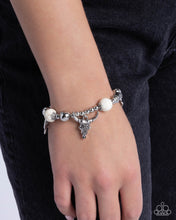 Load image into Gallery viewer, Western Welcome - White bracelet E003
