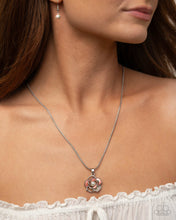 Load image into Gallery viewer, $16 SET: Mademoi-SHELL Magic - Orange necklace + ring BOX 18
