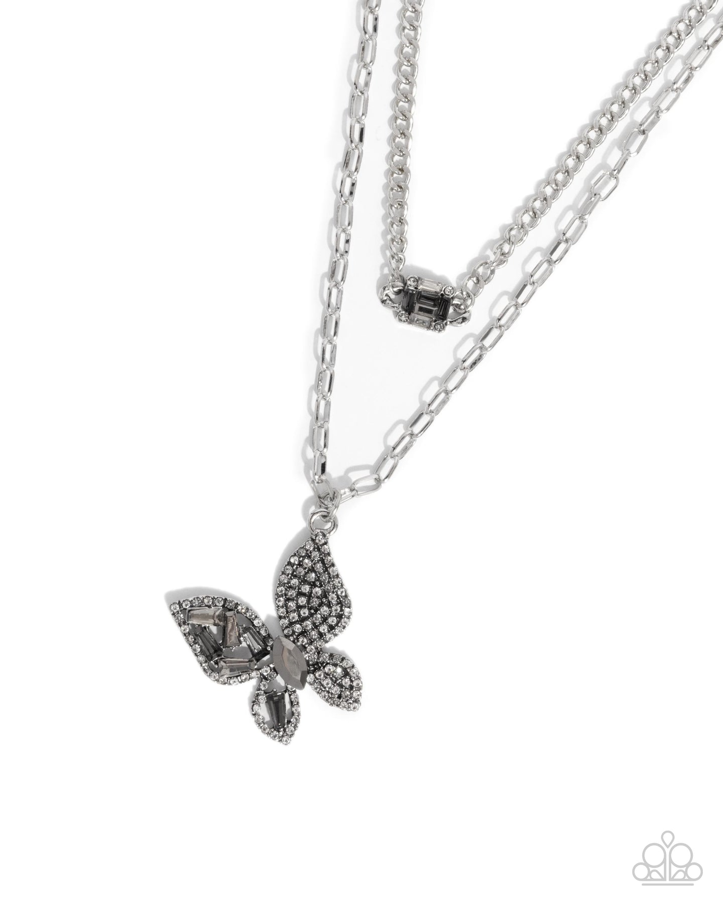 Hovering Headline - Silver necklace C017