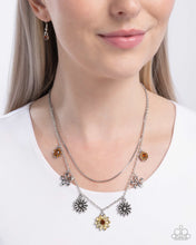 Load image into Gallery viewer, Glinting Garden - Yellow necklace A071
