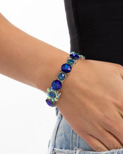 Load image into Gallery viewer, Floral Find - Green bracelet BOX 8
