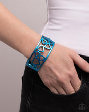 Load image into Gallery viewer, Steal Your Heart - Blue Bracelet E034/38
