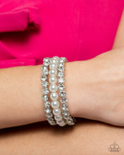 Load image into Gallery viewer, Grandiose Glitz - White coil bracelet E024
