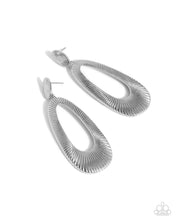 Load image into Gallery viewer, Princess Potential - Silver post earring D010
