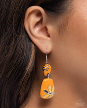 Load image into Gallery viewer, Floral Familia - Orange earring G039
