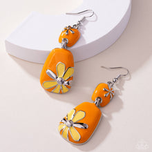 Load image into Gallery viewer, Floral Familia - Orange earring G039
