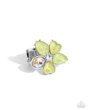 Load image into Gallery viewer, Fanciful Feature - Green ring D061
