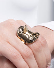 Load image into Gallery viewer, Equestrian Elegance - Gold ring E056
