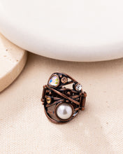 Load image into Gallery viewer, Specific Sovereign - Copper ring C002
