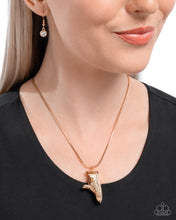 Load image into Gallery viewer, Sneaker Shimmer - Gold necklace A074
