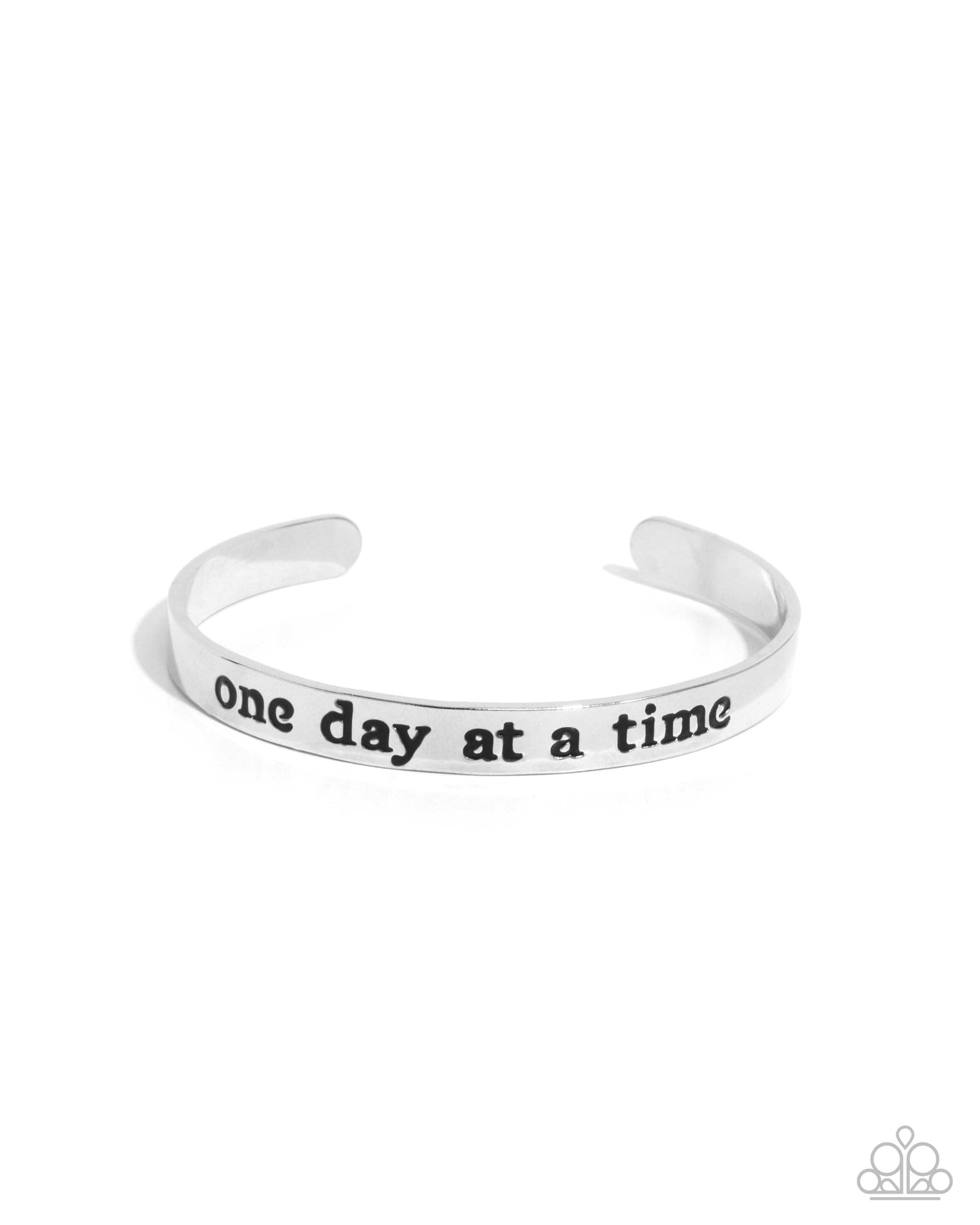 Day By Day Delight - Silver cuff bracelet D049