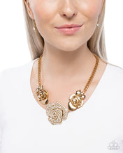 Load image into Gallery viewer, Bouquet Beacon - Gold necklace E041
