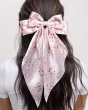 Load image into Gallery viewer, Fluttering Flowers - Pink hair clip BOX 12
