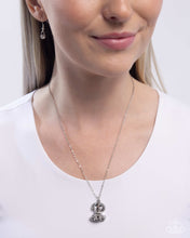 Load image into Gallery viewer, Poodle Pizzazz - White necklace A077
