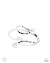 Load image into Gallery viewer, Effulgent Exemplar - White bracelet Feb 2025 FF E038
