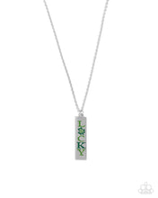 Load image into Gallery viewer, Lady AWESTRUCK - Green necklace E054
