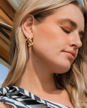 Load image into Gallery viewer, Sea Horse Statement - Gold post earring 1560

