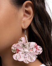 Load image into Gallery viewer, Flourishing Fantasia - Pink earring G050
