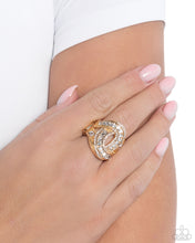 Load image into Gallery viewer, Sinuous Shimmer - Gold ring D064
