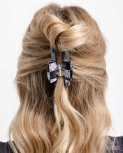 Load image into Gallery viewer, Patchwork Promise - Black claw hair clip E072
