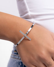 Load image into Gallery viewer, Holy Headline - Silver bracelet 547
