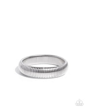 Load image into Gallery viewer, Flashy Fringe - Silver stainless steel bracelet Box 11
