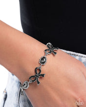 Load image into Gallery viewer, Coquette Caliber - Black bracelet B009
