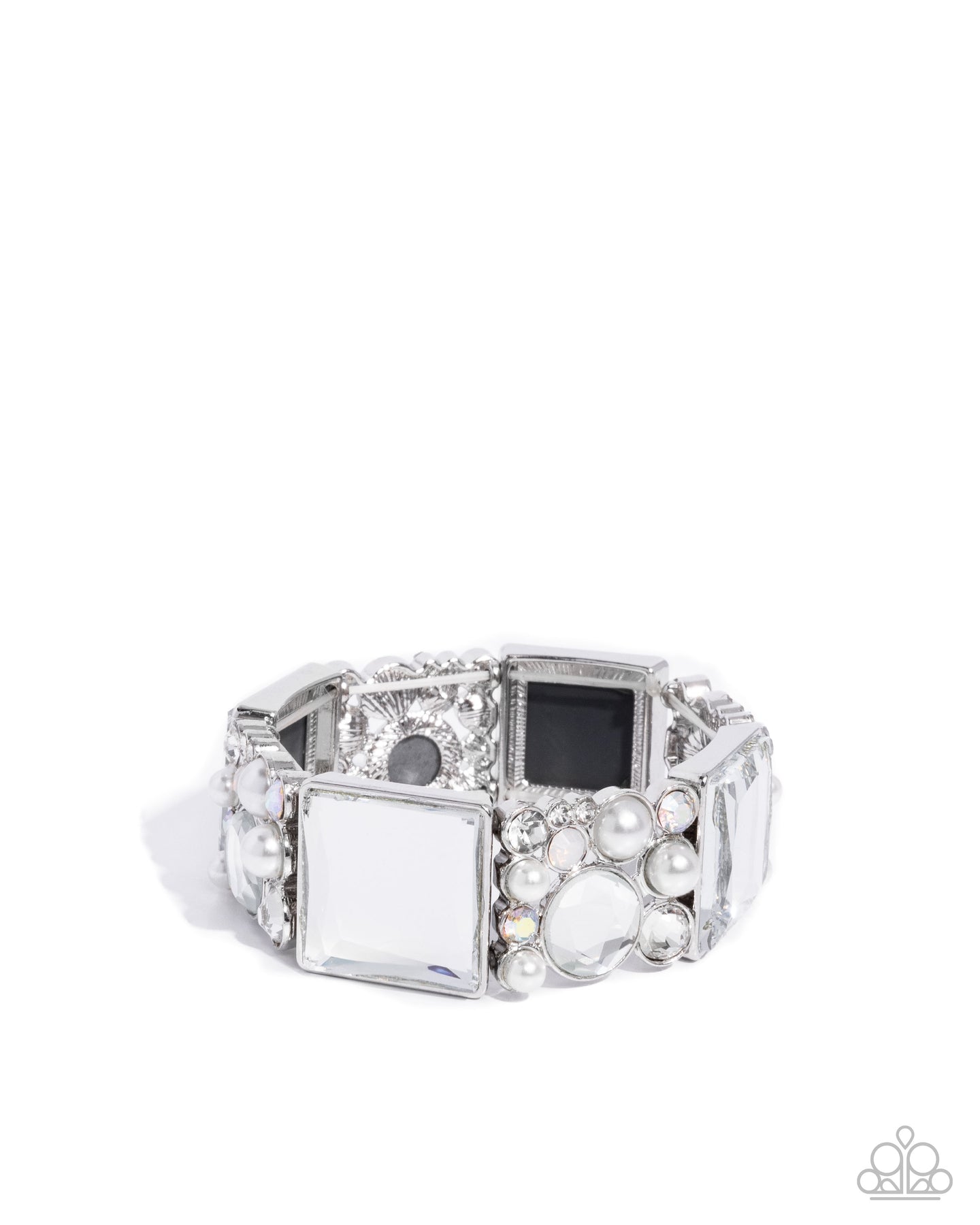 Glam to the Max - White bracelet EMP 2025 EXCLUSIVE BOX 16(2)
