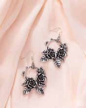 Load image into Gallery viewer, Wanderlust Wreath - Silver earring B051
