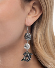 Load image into Gallery viewer, Delightful Dolphin - White earring G039
