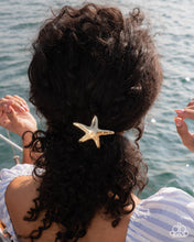 Load image into Gallery viewer, Sleek Starfish - Gold hair tie E076

