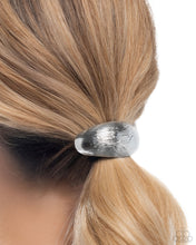 Load image into Gallery viewer, Iconic Indentation - Silver hair tie LRSHELF
