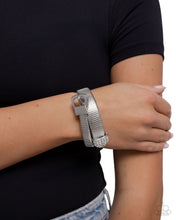 Load image into Gallery viewer, Belted Brilliance - White bracelet E013
