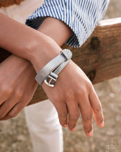 Load image into Gallery viewer, Belted Brilliance - White bracelet E013
