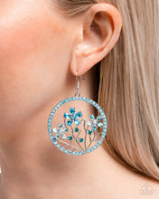 Load image into Gallery viewer, Basic Bouquet - Blue earring E015
