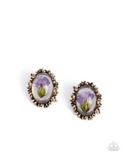 Load image into Gallery viewer, Elaborately Encased - Gold post earring C008
