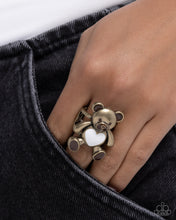 Load image into Gallery viewer, Timeless Teddy - Brass ring E055
