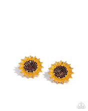 Load image into Gallery viewer, Blooming Beat - Brown post earring 8/25 preorder
