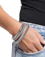 Load image into Gallery viewer, Tailored Texture - Silver bracelet 2176
