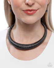 Load image into Gallery viewer, Subtle Selfie - Black necklace MRUS
