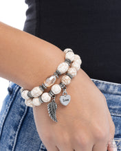 Load image into Gallery viewer, Santa Fe Settlement - White  bracelet A039
