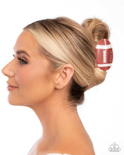 Load image into Gallery viewer, Touchdown Tale - Brown claw hair clip E084
