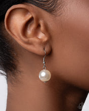 Load image into Gallery viewer, Sophisticated to the Max - White necklace 2025 Convention Exclusive e083
