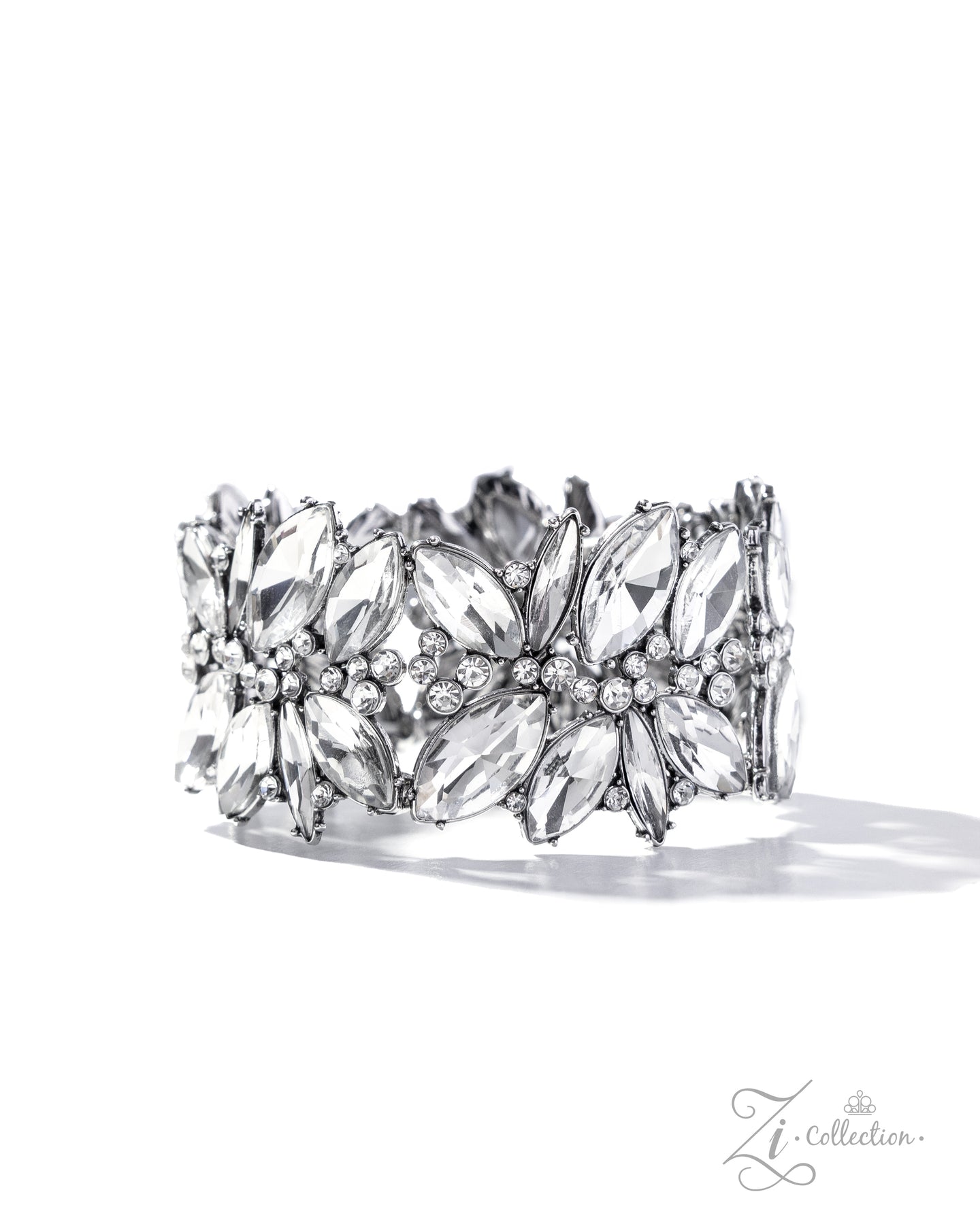 Composed Charm - White 2025 ZI bracelet E012