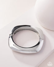 Load image into Gallery viewer, Rounded Reflection - Silver bracelet 2025 convention Exclusive e083

