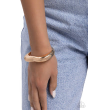 Load image into Gallery viewer, Metallic Matchmaker - Gold hinge bracelet E066
