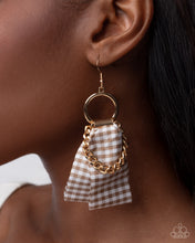 Load image into Gallery viewer, Picnic Pizzazz  - Brown earring 2025 convention Exclusive e084
