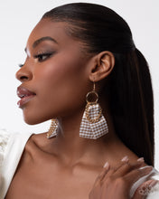 Load image into Gallery viewer, Picnic Pizzazz  - Brown earring 2025 convention Exclusive e084
