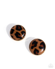 Load image into Gallery viewer, Cheetah Centerpiece - Gold post earring A031
