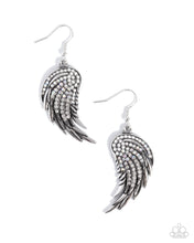 Load image into Gallery viewer, Angelic Appeal - White earring E082
